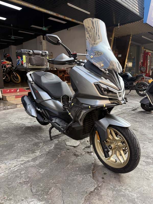 SYM三阳 Husky ADV 300