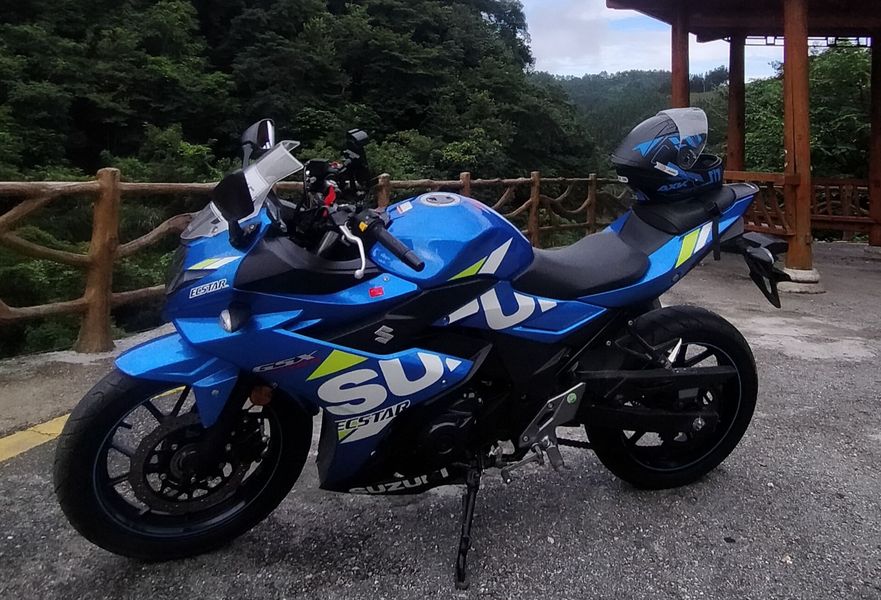 豪爵铃木 GSX250R