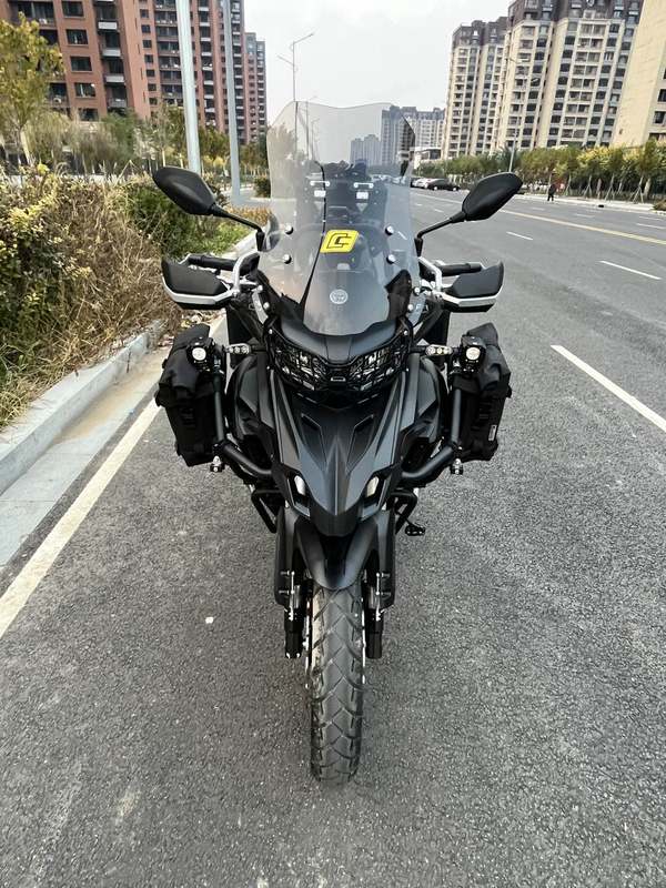 贝纳利 TRK552