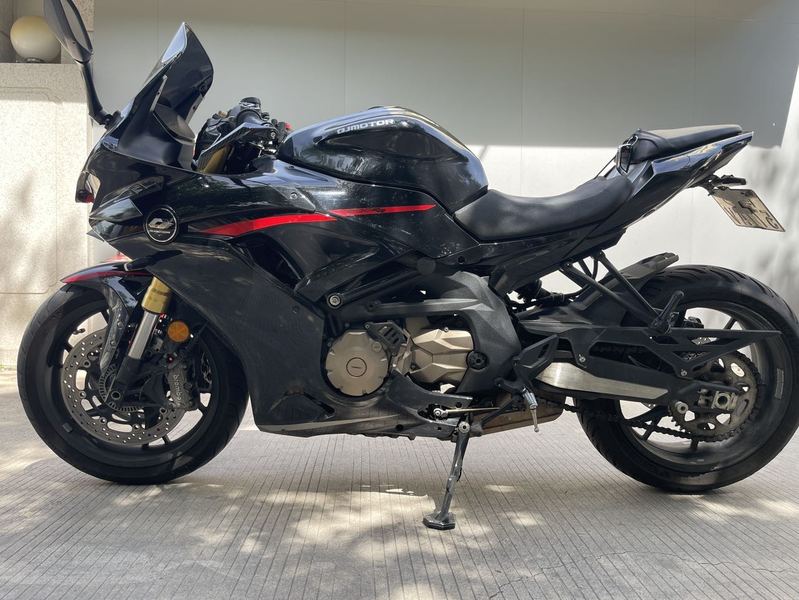 QJMOTOR 赛600