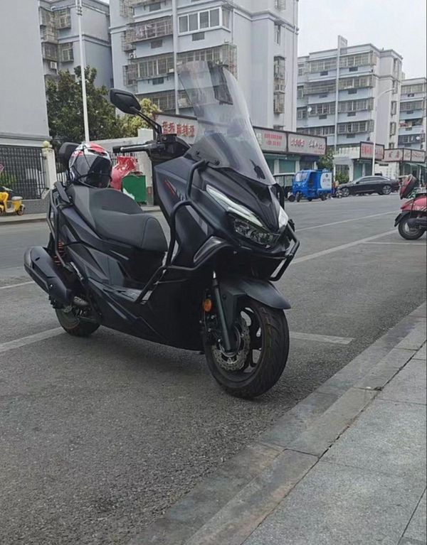 QJMOTOR 鸿250