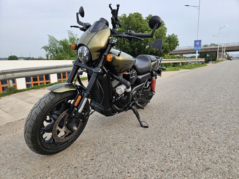 哈雷戴维森 Street 750