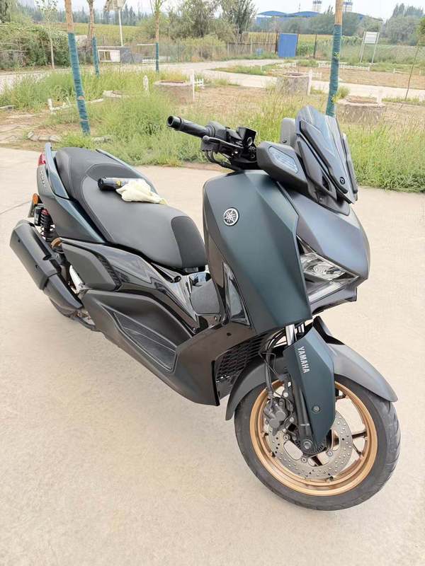雅马哈 XMAX