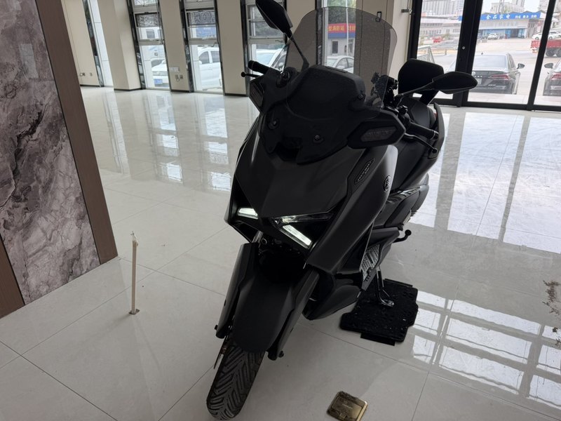 雅马哈 XMAX