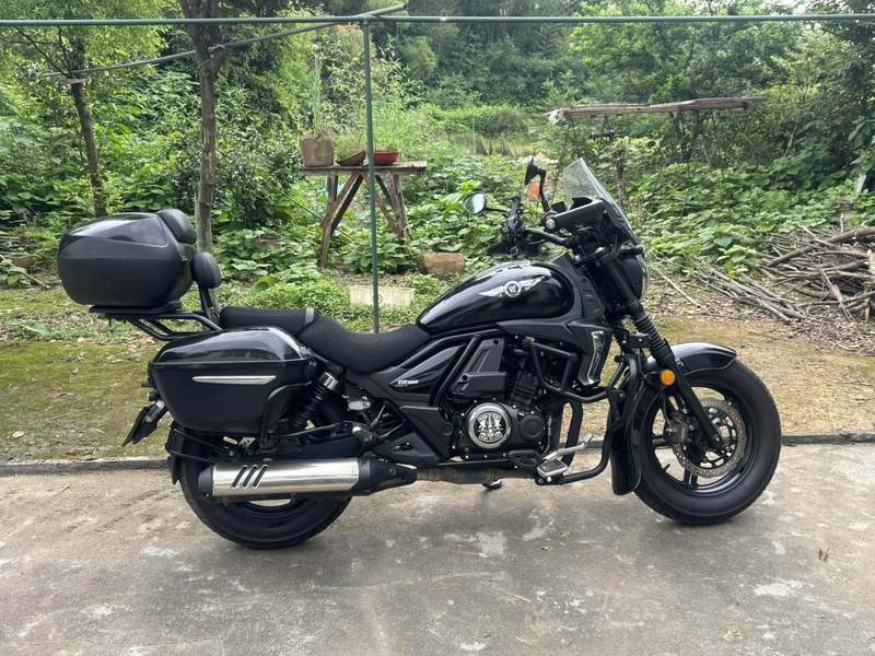 豪爵 TR300