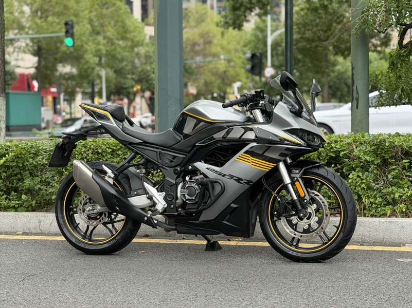 无极 250RR