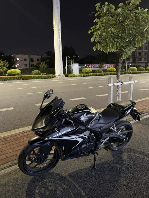 本田WING CBR400R