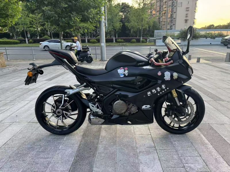 QJMOTOR 赛250