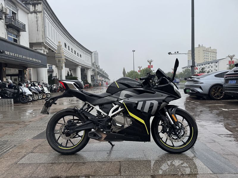 春风 250SR