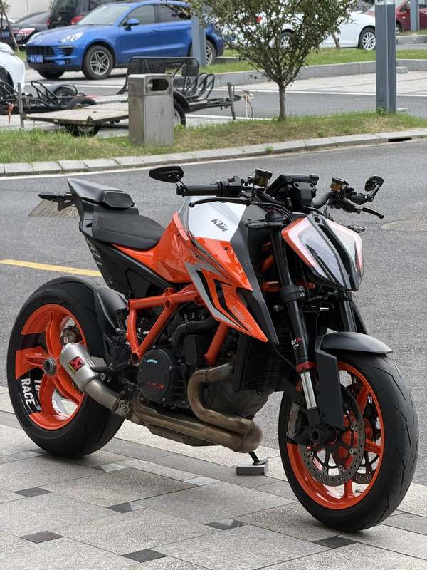 KTMR2R 1290 Super Duke