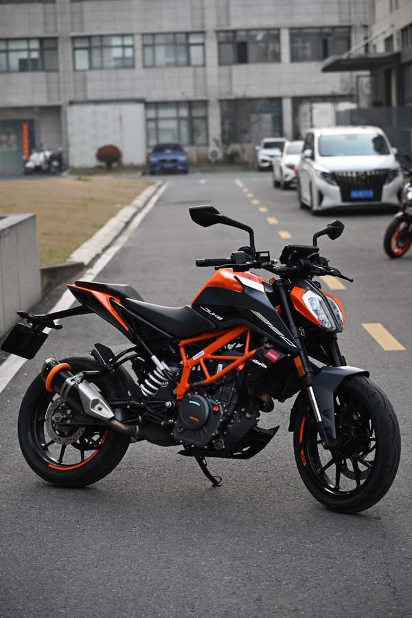 KTMR2R 390 Duke