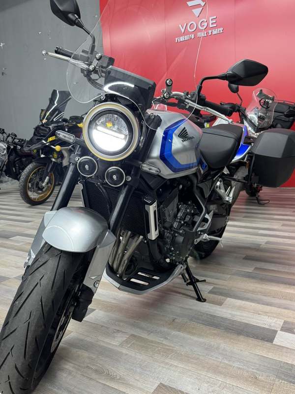 本田 CB500 Super Four