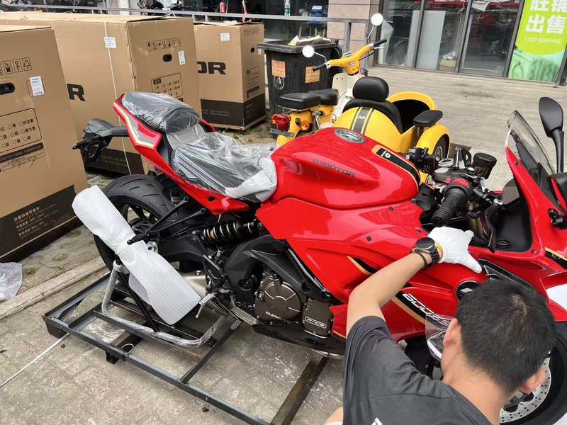 QJMOTOR 赛600