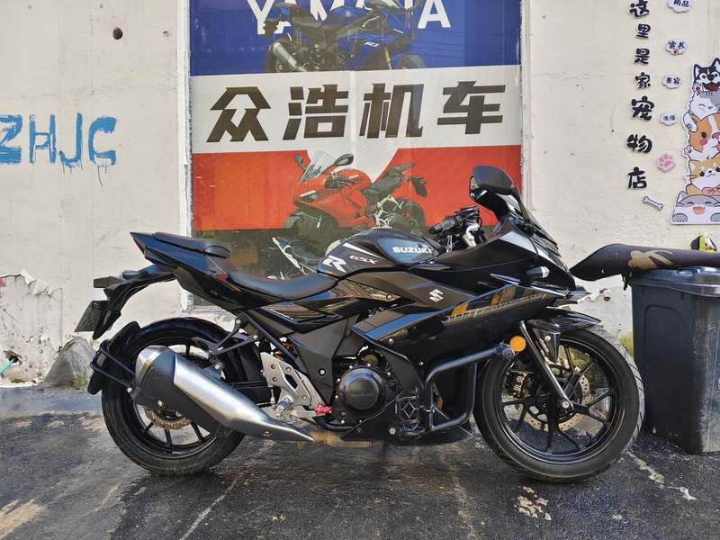 豪爵铃木 GSX250R