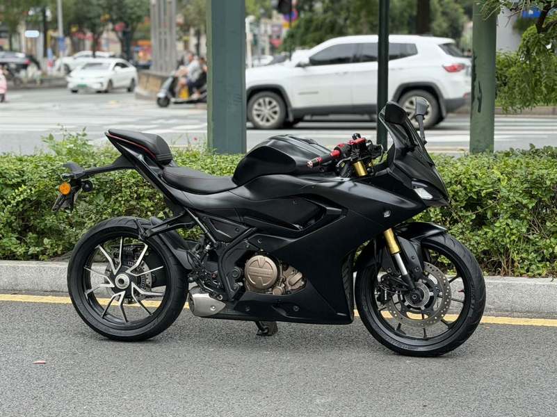 QJMOTOR 赛250