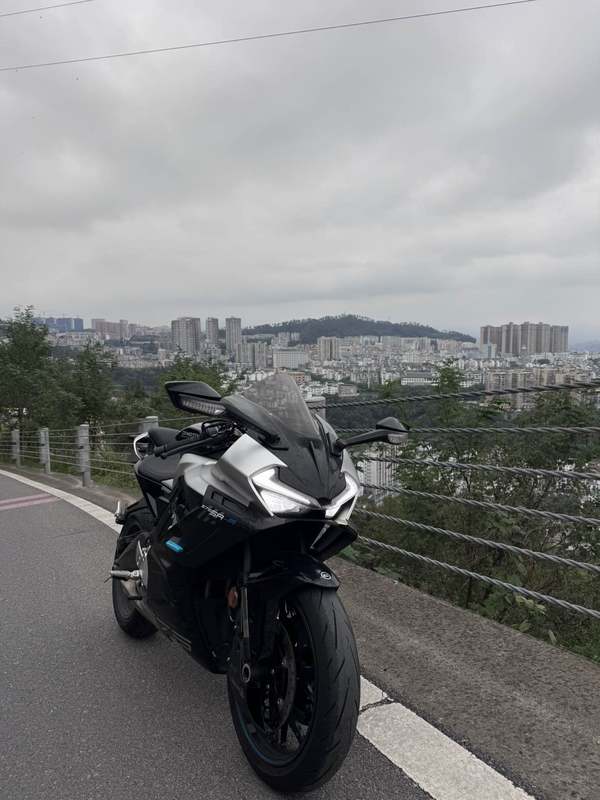 春风 675SR