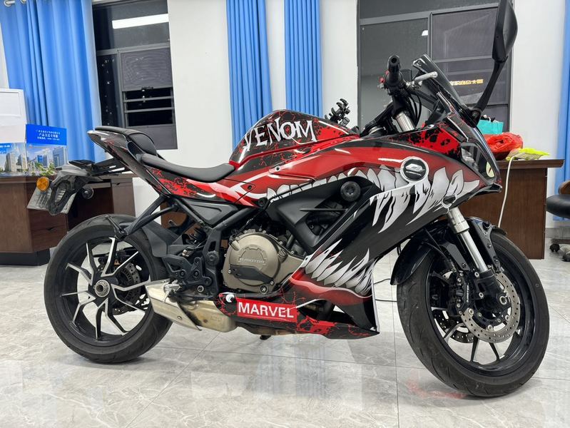 QJMOTOR 赛400