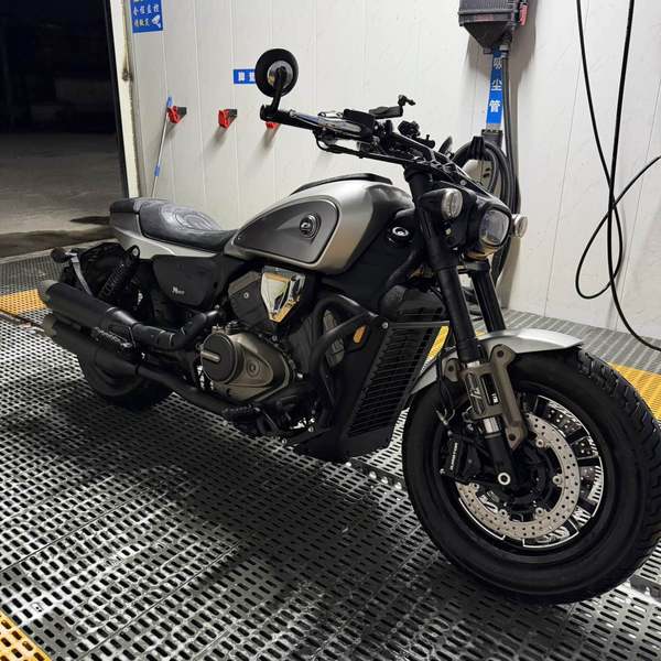 QJMOTOR 闪600