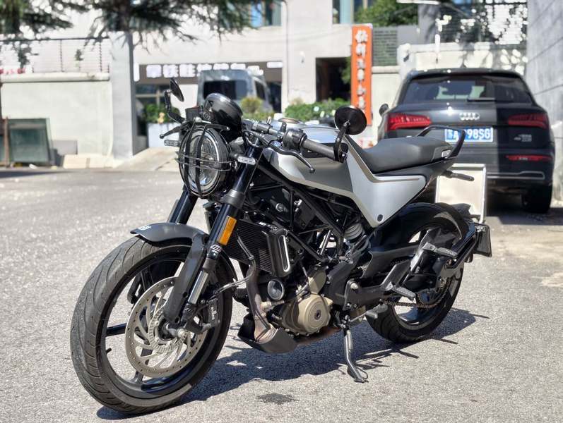 HUSQVARNA 白箭 401
