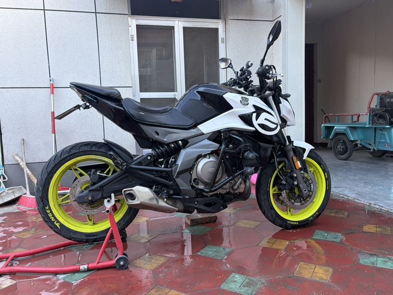 春风 650NK