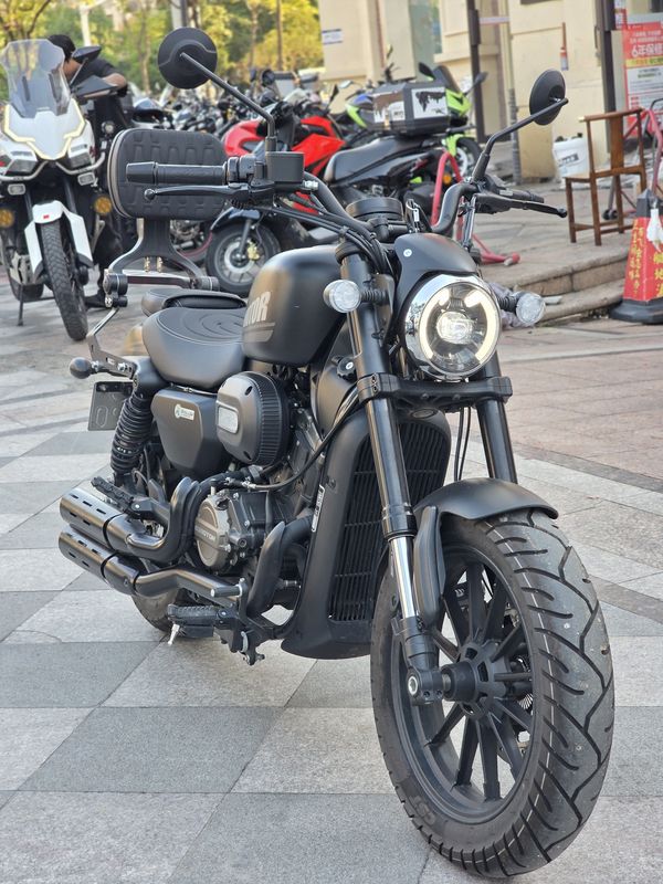 QJMOTOR 闪250