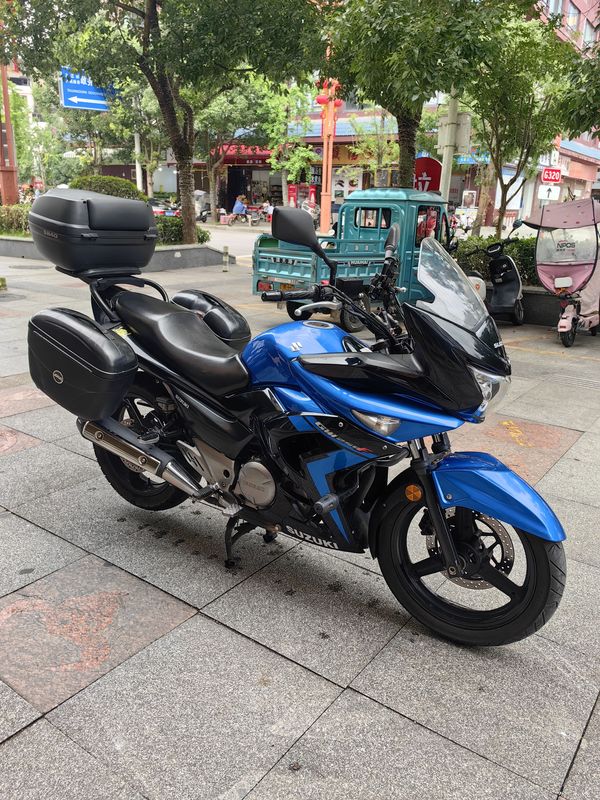 豪爵铃木 骊驰 GW 250F