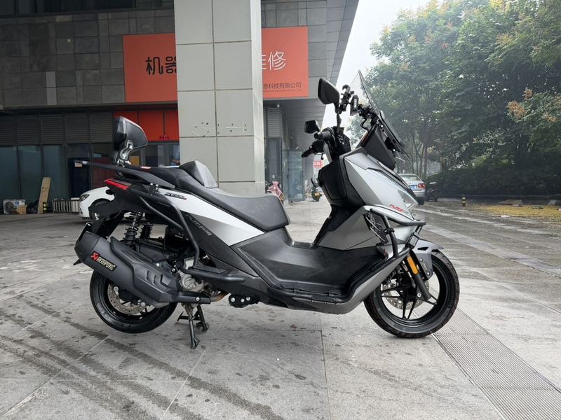 无极 SR250GT