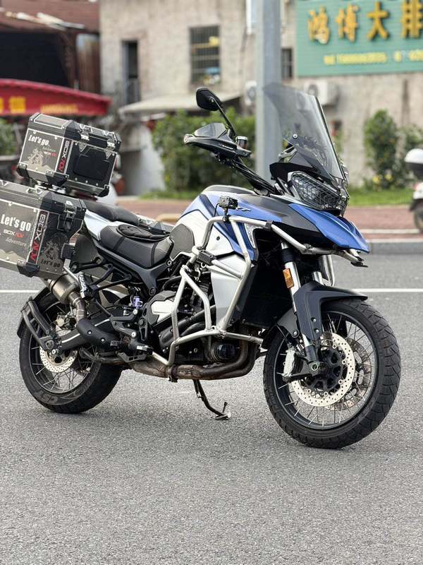 QJMOTOR 骁750