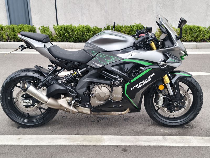 QJMOTOR 赛600