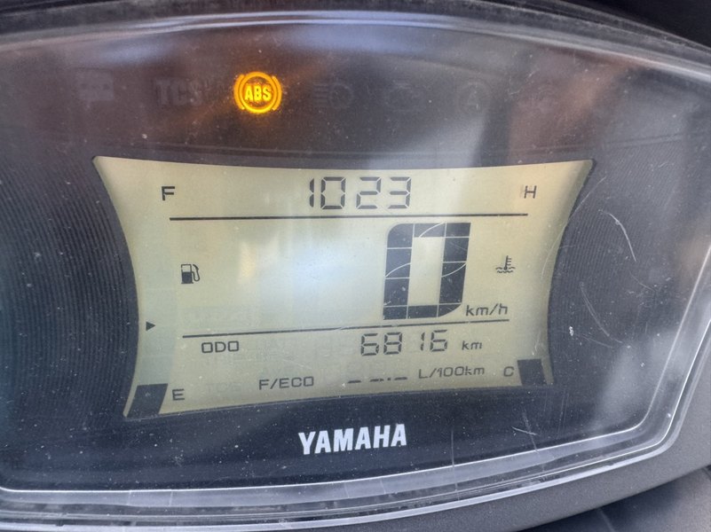 雅马哈 NMAX