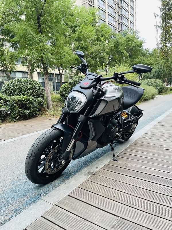 杜卡迪 Diavel 