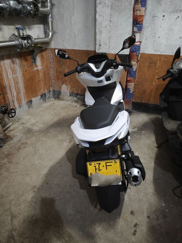 五羊本田 PCX
