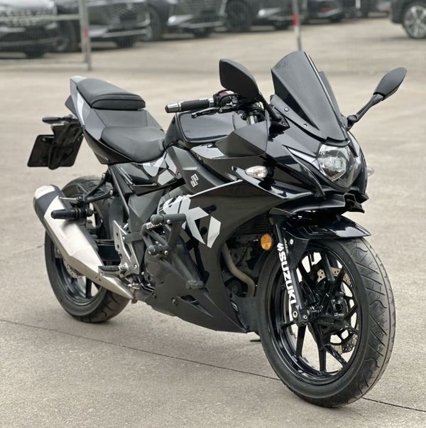 豪爵铃木 GSX250R