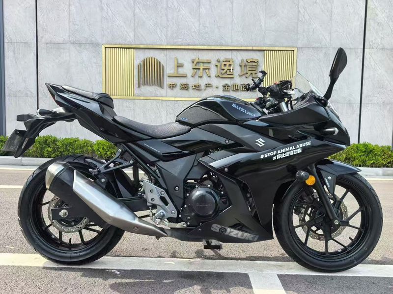 豪爵铃木 GSX250R
