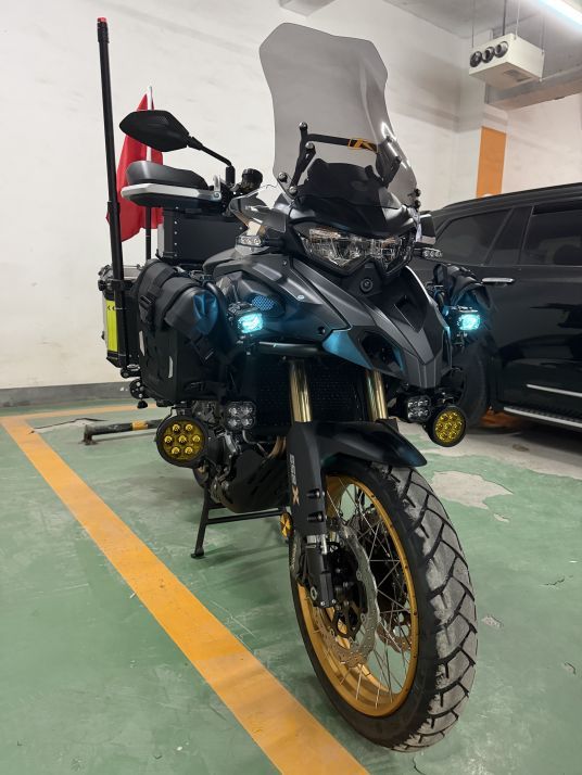 贝纳利 TRK552