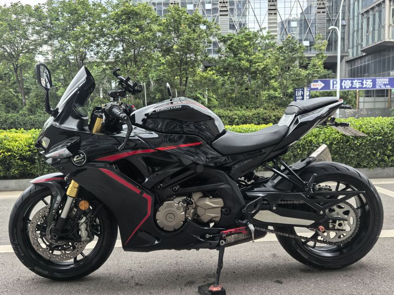 QJMOTOR 赛600