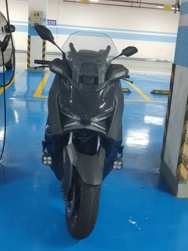 雅马哈 XMAX