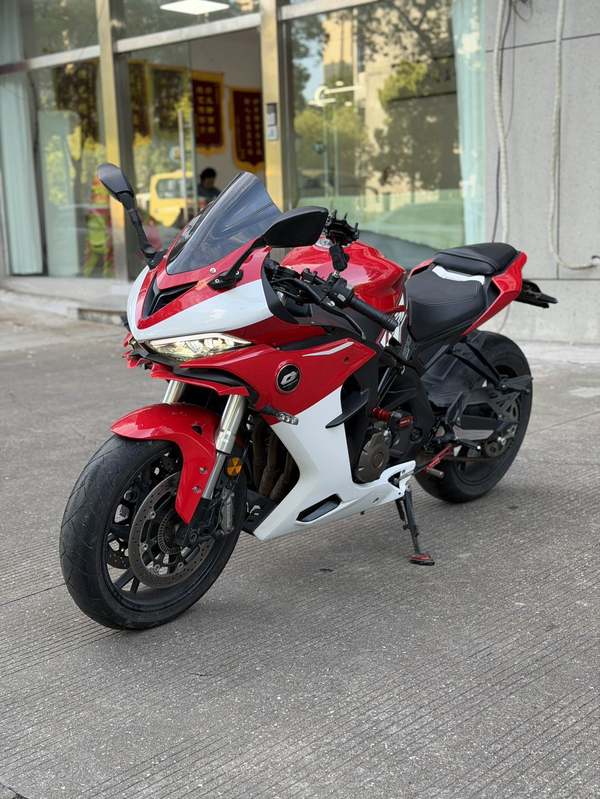 QJMOTOR 赛600