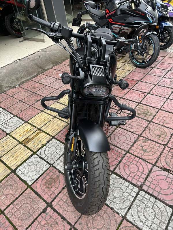 QJMOTOR 闪250