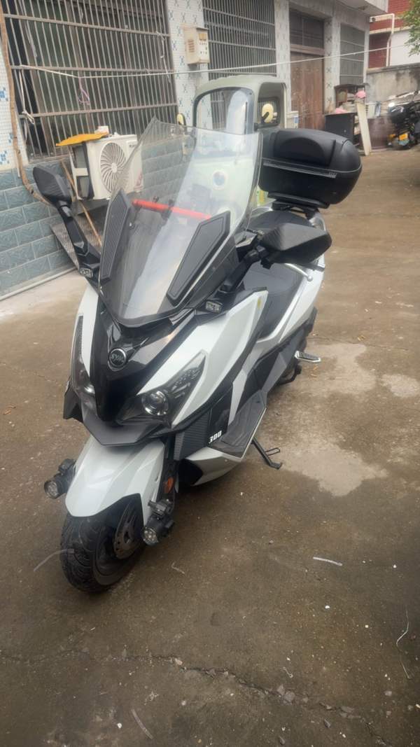 SYM三阳 巡弋 Cruisym 300