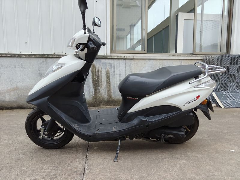 新大洲本田 NS125D