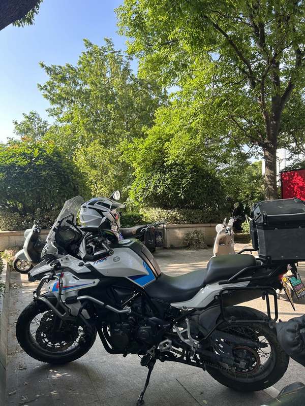 贝纳利 金鹏 TRK502