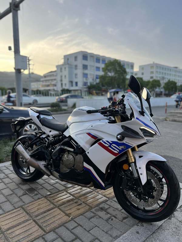 QJMOTOR 赛600