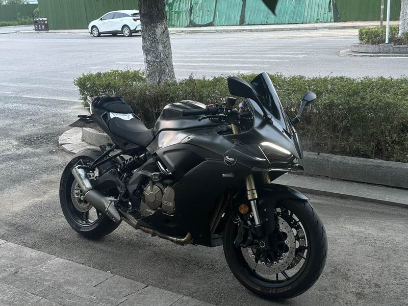 QJMOTOR 赛600