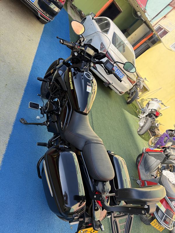 豪爵 TR300