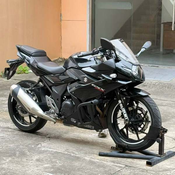 豪爵铃木 GSX250R