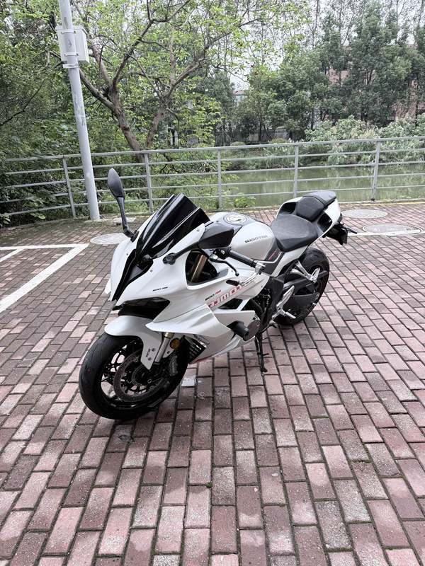 QJMOTOR 赛600