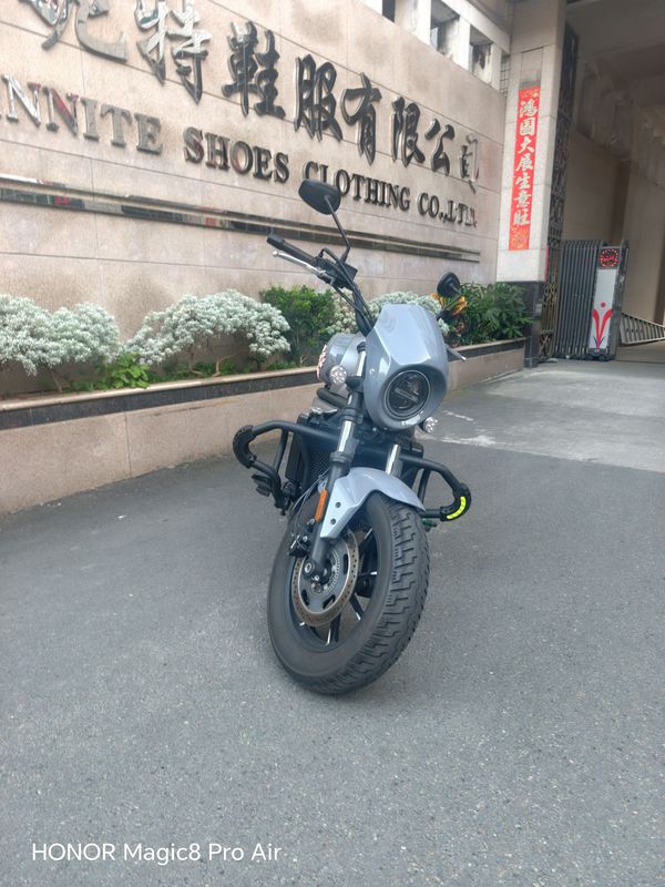 QJMOTOR 闪500S