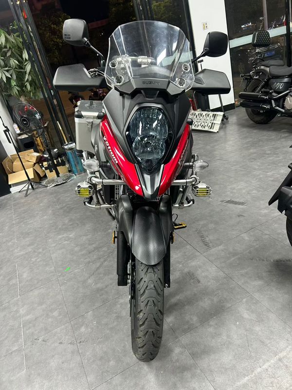 铃木 V-Strom 650