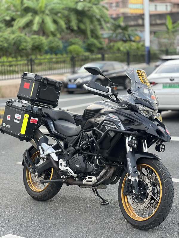 贝纳利 TRK552